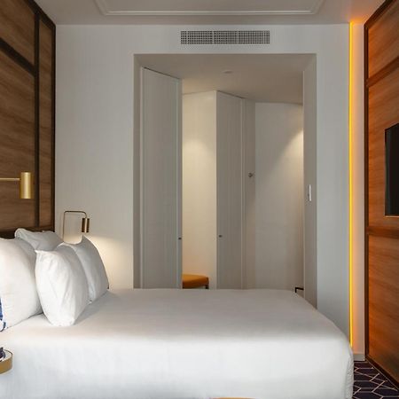 Pestana Cr7 Gran Via Madrid Hotel Екстериор снимка