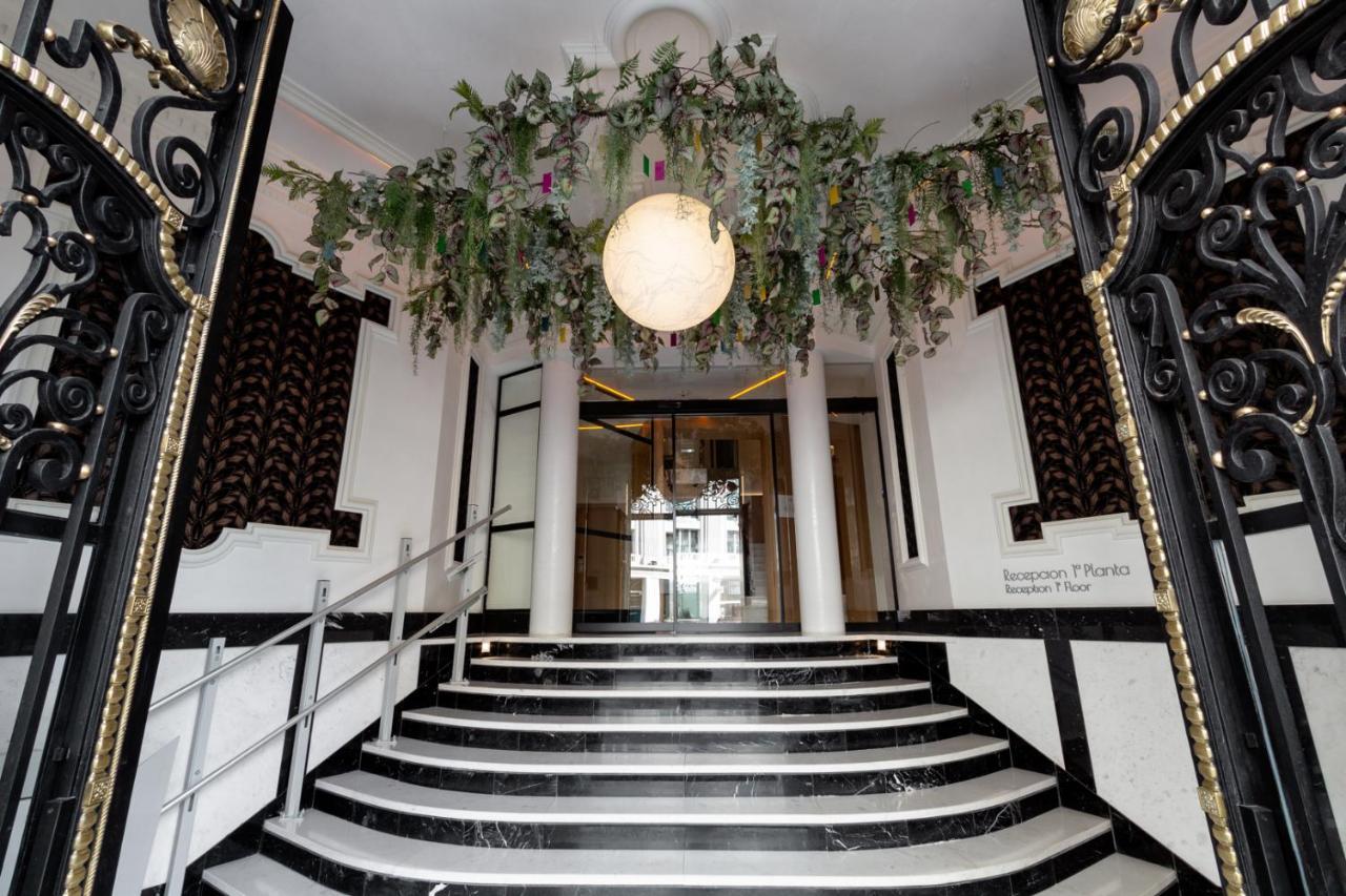 Pestana Cr7 Gran Via Madrid Hotel Екстериор снимка