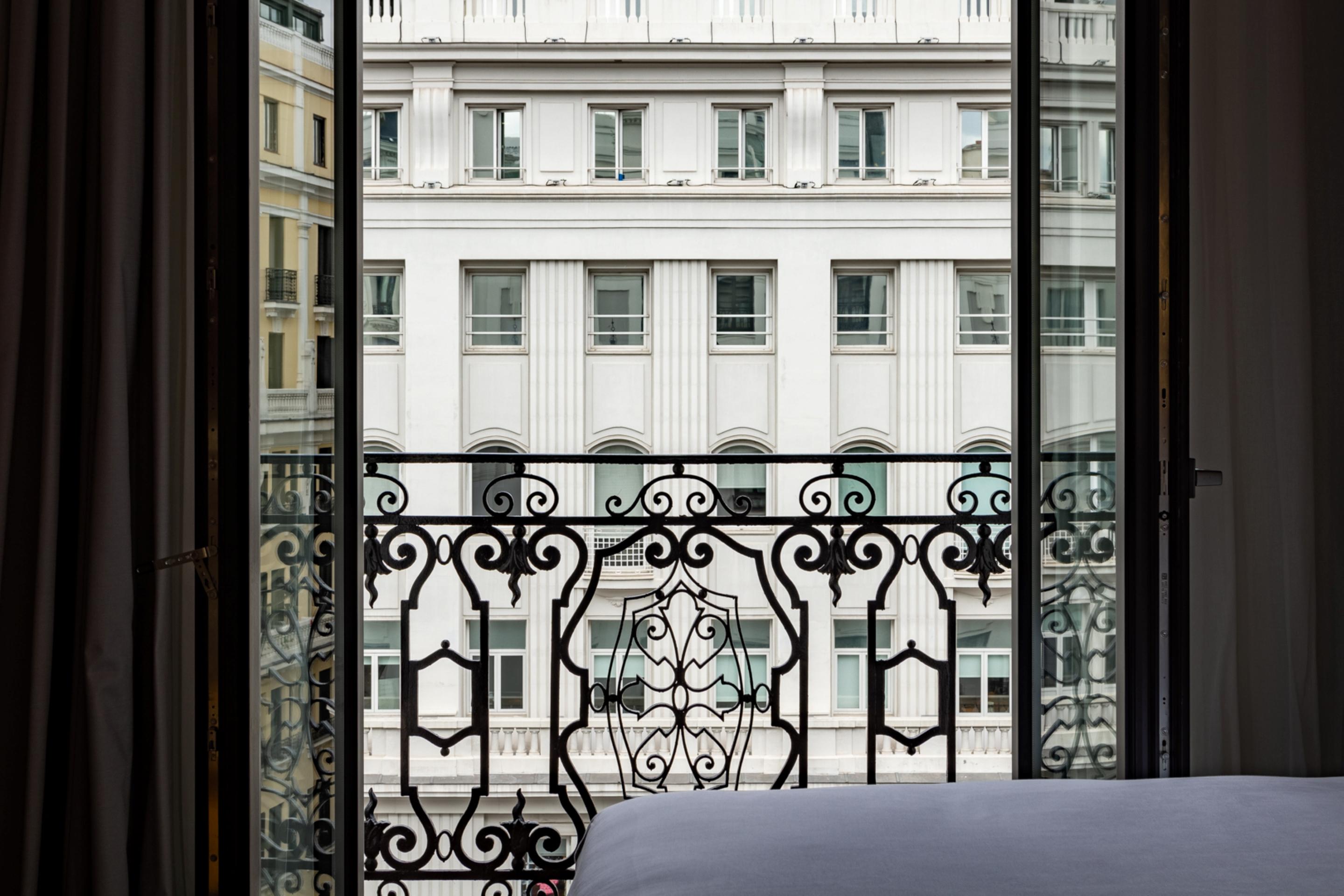 Pestana Cr7 Gran Via Madrid Hotel Екстериор снимка